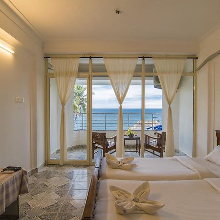 Surya Beach Resort Kovalam Buitenkant foto