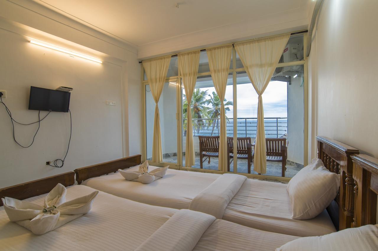 Surya Beach Resort Kovalam Buitenkant foto