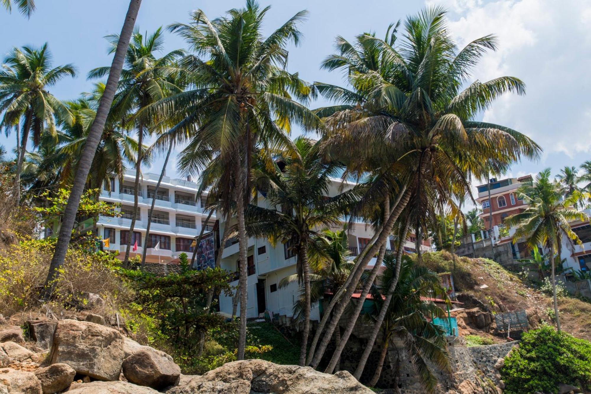 Surya Beach Resort Kovalam Buitenkant foto