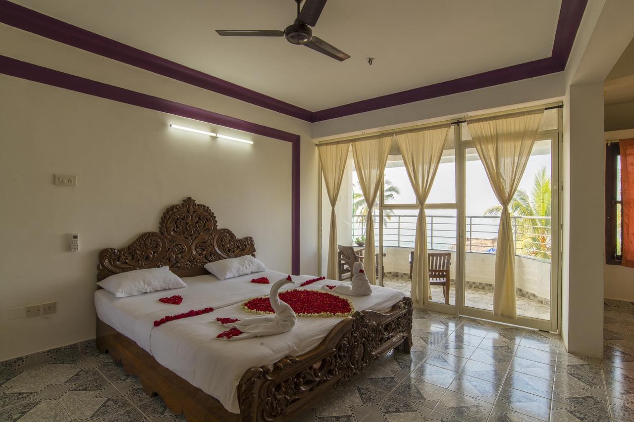 Surya Beach Resort Kovalam Buitenkant foto