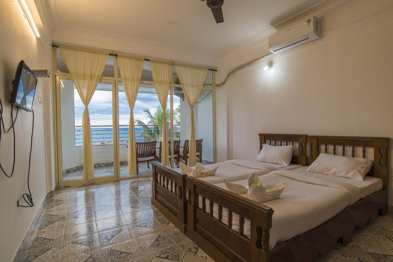 Surya Beach Resort Kovalam Buitenkant foto