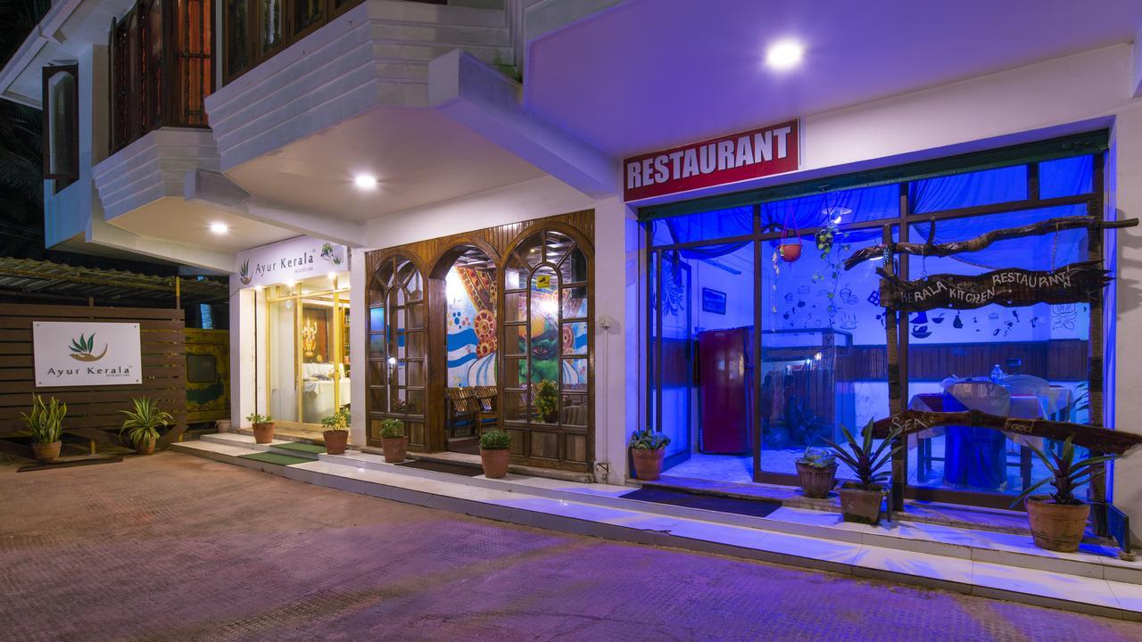 Surya Beach Resort Kovalam Buitenkant foto