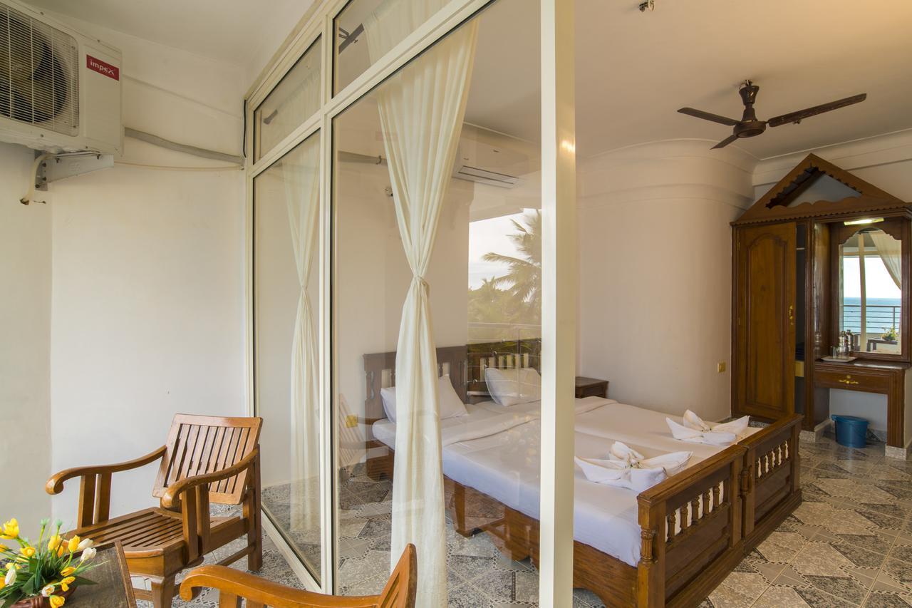 Surya Beach Resort Kovalam Buitenkant foto